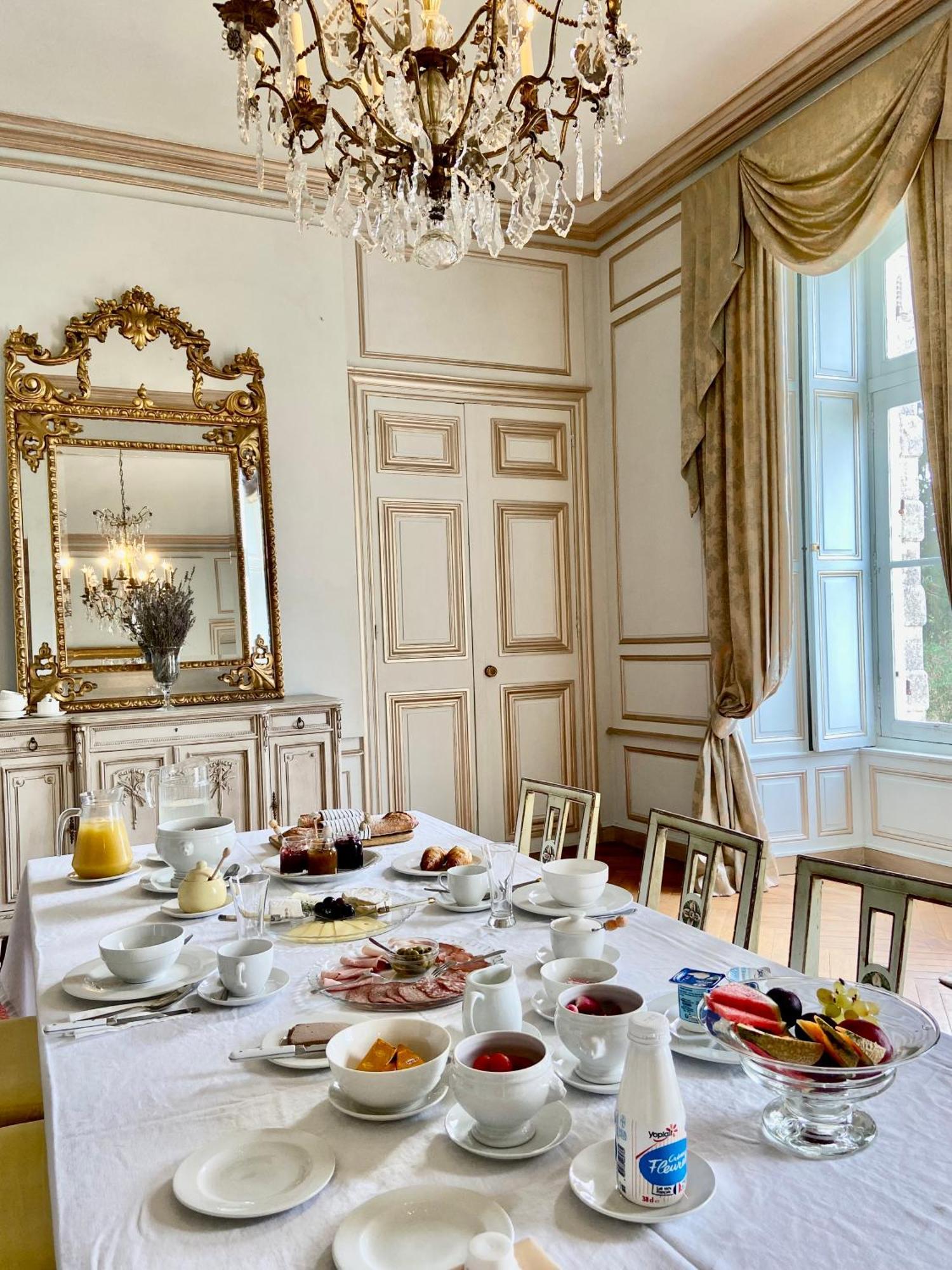 Chateau La Bainerie Tierce Bagian luar foto